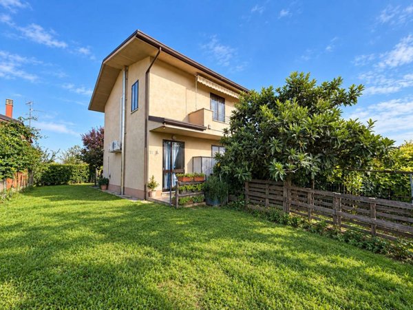 casa indipendente in vendita a Chioggia in zona Sant'Anna di Chioggia