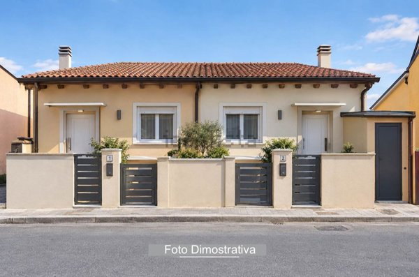 appartamento in vendita a Chioggia in zona Sottomarina