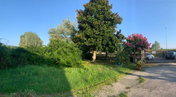 casa indipendente in vendita a Chioggia in zona Cavanella d'Adige