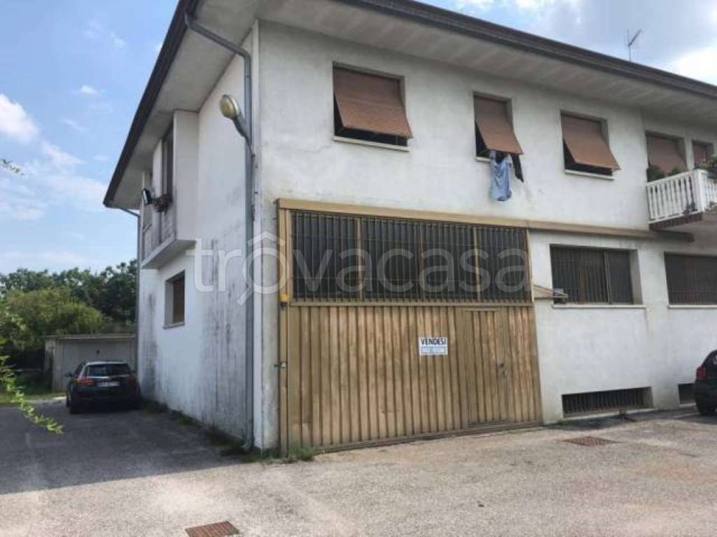locale commerciale in vendita a Cinto Caomaggiore