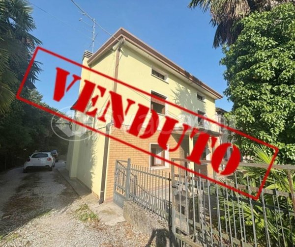 casa indipendente in vendita a Cinto Caomaggiore in zona Settimo