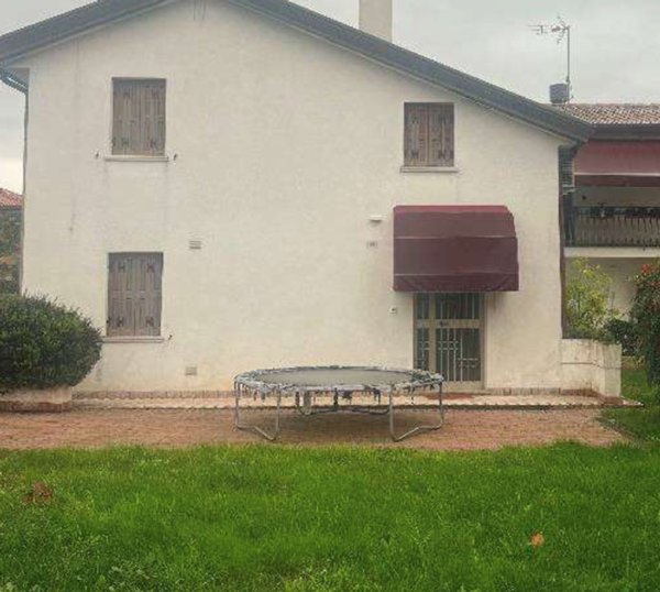 casa indipendente in vendita a Cinto Caomaggiore in zona Settimo