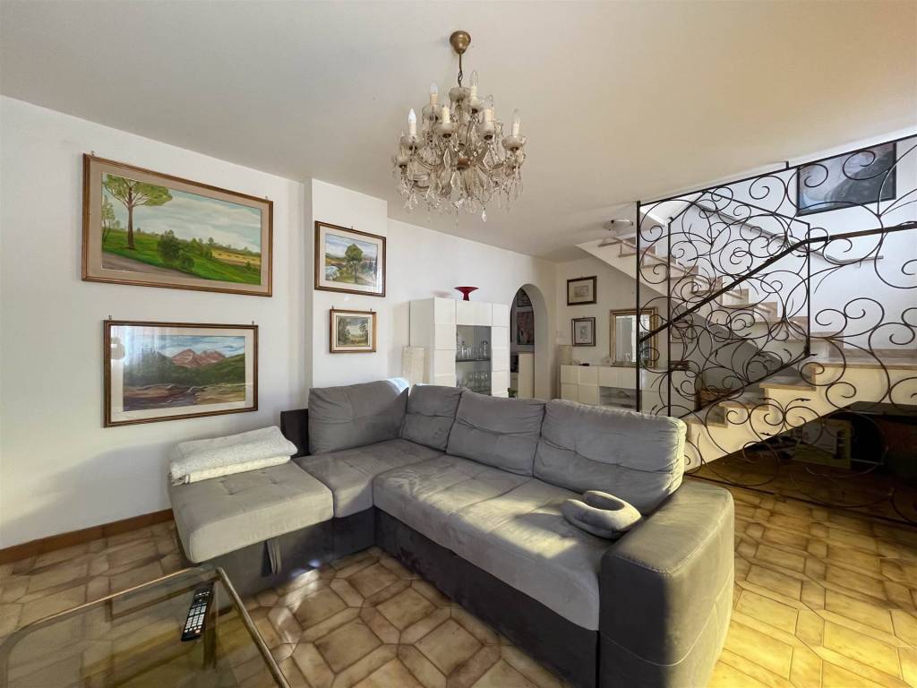 casa indipendente in vendita a Cinto Caomaggiore in zona Settimo