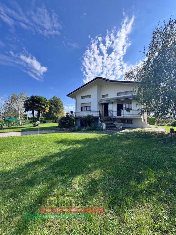 casa indipendente in vendita a Cinto Caomaggiore in zona Settimo