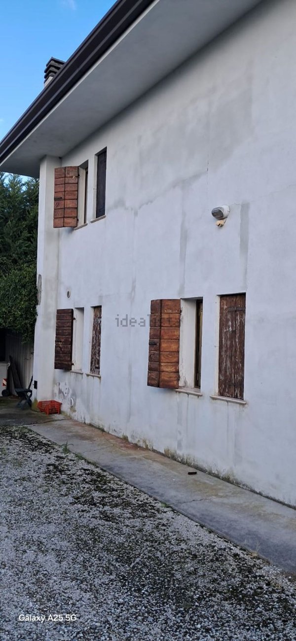 casa indipendente in vendita a Cinto Caomaggiore in zona Settimo