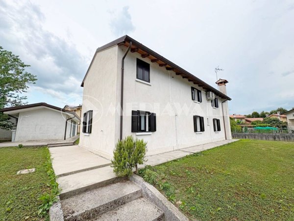 casa indipendente in vendita a Cinto Caomaggiore in zona Settimo