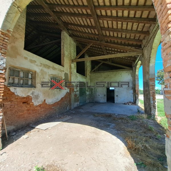 terreno agricolo in vendita a Cona in zona Cantarana