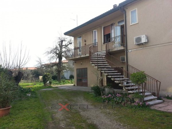 casa indipendente in vendita a Cona