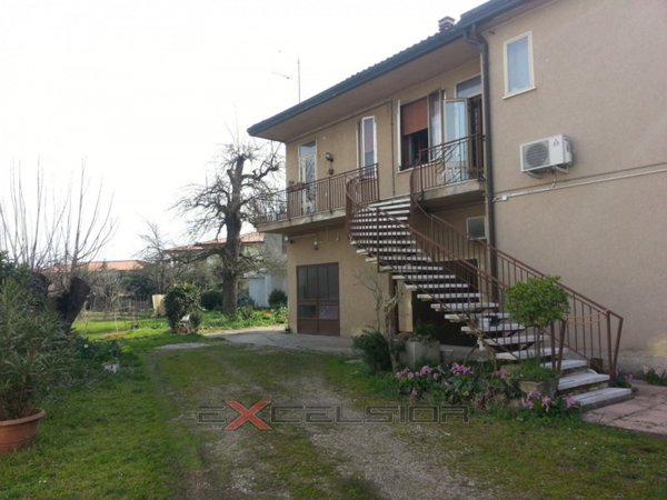 casa indipendente in vendita a Cona