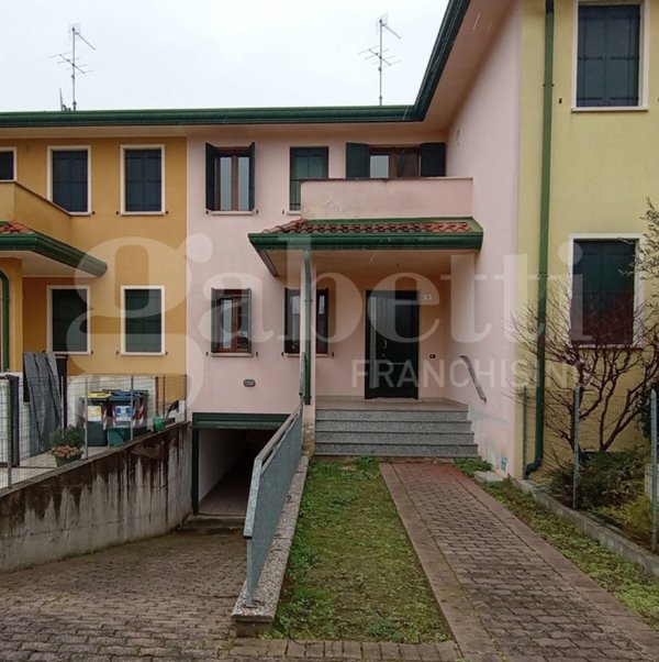 casa indipendente in vendita a Cona