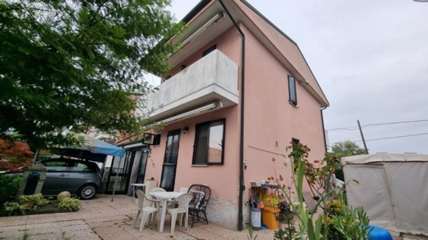 casa indipendente in vendita a Cona