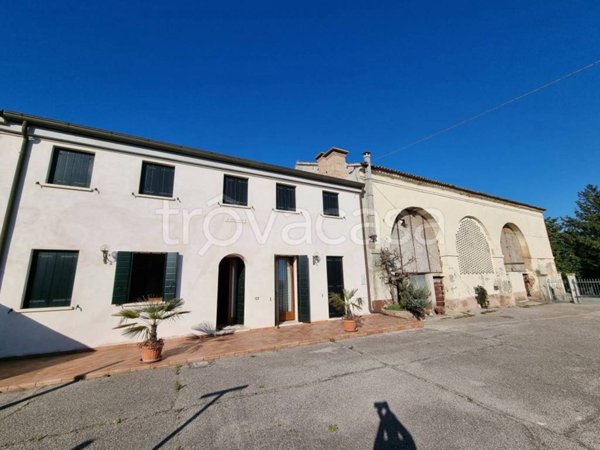 casa indipendente in vendita a Cona in zona Cantarana