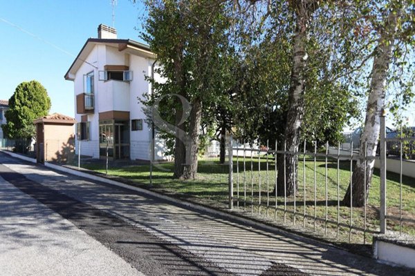 casa indipendente in vendita a Cona