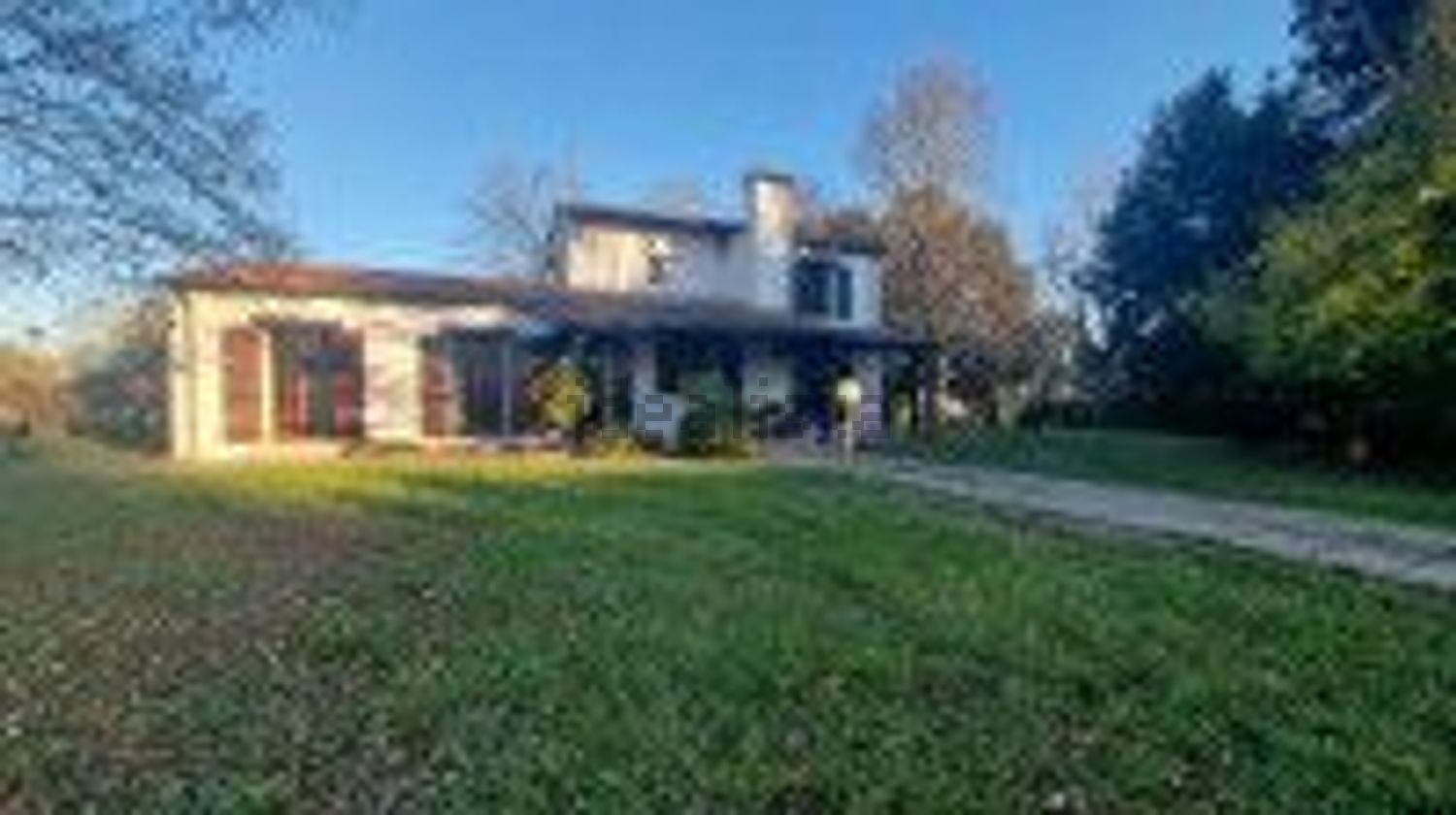 casa indipendente in vendita a Cona in zona Cantarana