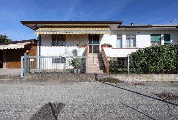 casa indipendente in vendita a Cona in zona Foresto