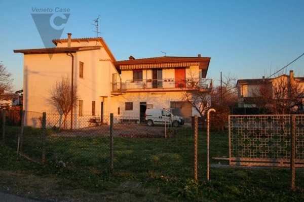 casa indipendente in vendita a Cona