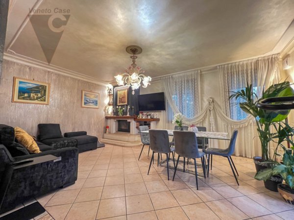 casa indipendente in vendita a Cona