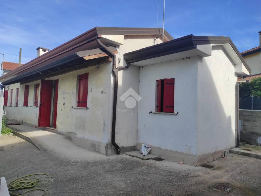 casa indipendente in vendita a Cona
