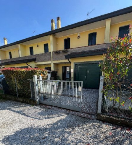 casa indipendente in vendita a Cona in zona Cantarana