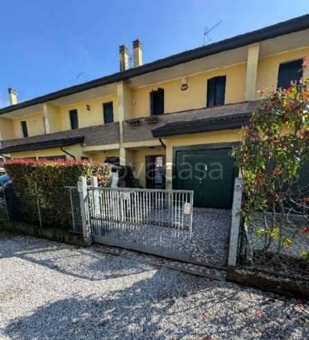 casa indipendente in vendita a Cona in zona Cantarana