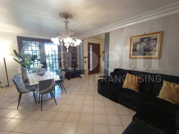 casa indipendente in vendita a Cona in zona Cantarana