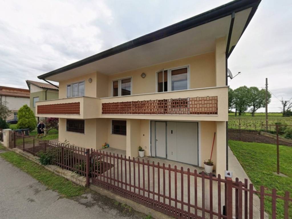 casa indipendente in vendita a Cona in zona Cantarana