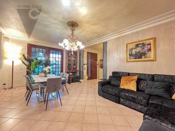 casa indipendente in vendita a Cona