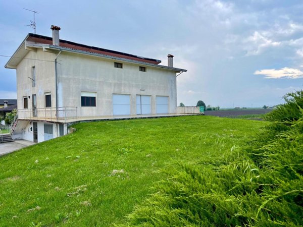 casa indipendente in vendita a Concordia Sagittaria in zona Sindacale