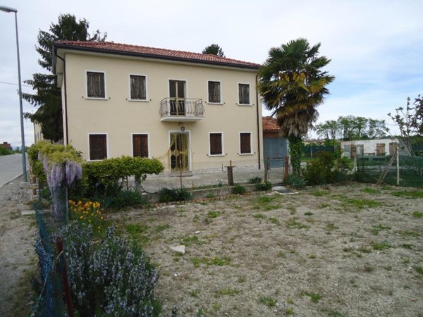 casa indipendente in vendita a Concordia Sagittaria in zona Sindacale
