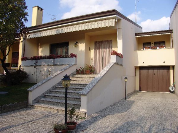 casa indipendente in vendita a Concordia Sagittaria