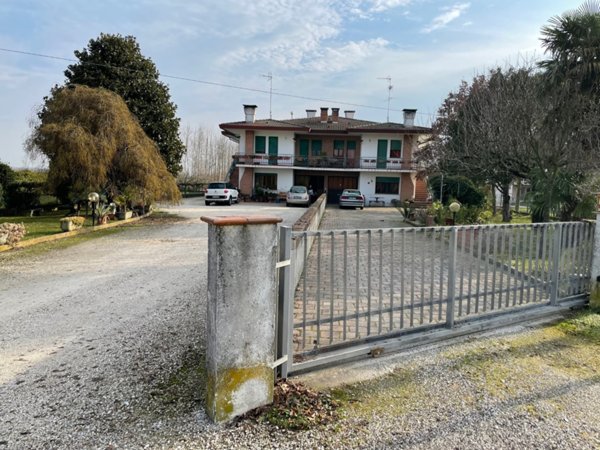 casa indipendente in vendita a Concordia Sagittaria