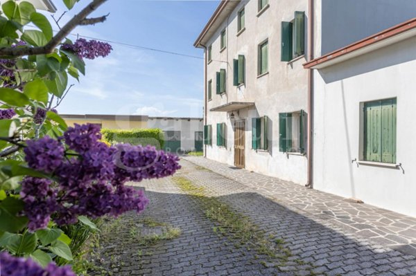 casa indipendente in vendita a Concordia Sagittaria