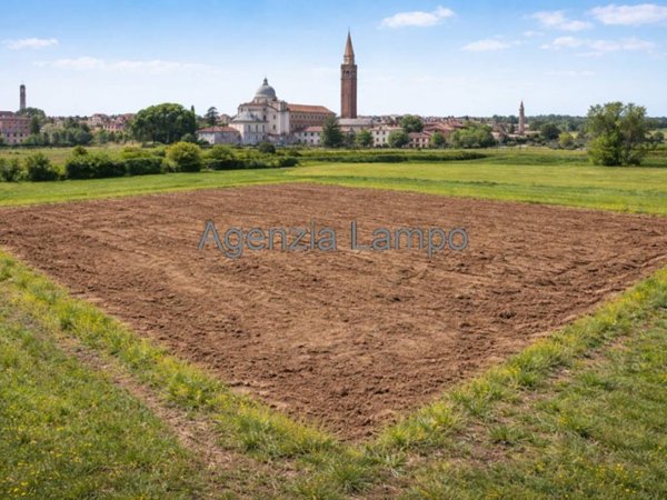 terreno edificabile in vendita a Concordia Sagittaria