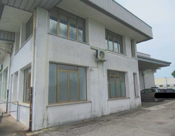 locale commerciale in vendita a Concordia Sagittaria in zona Paludetto