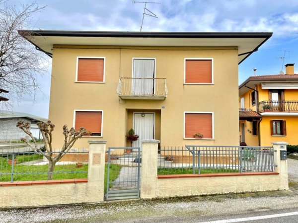 casa indipendente in vendita a Concordia Sagittaria in zona Paludetto