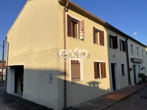 quadrivano in vendita a Dolo