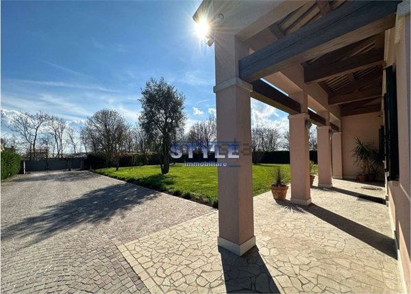 casa indipendente in vendita a Dolo