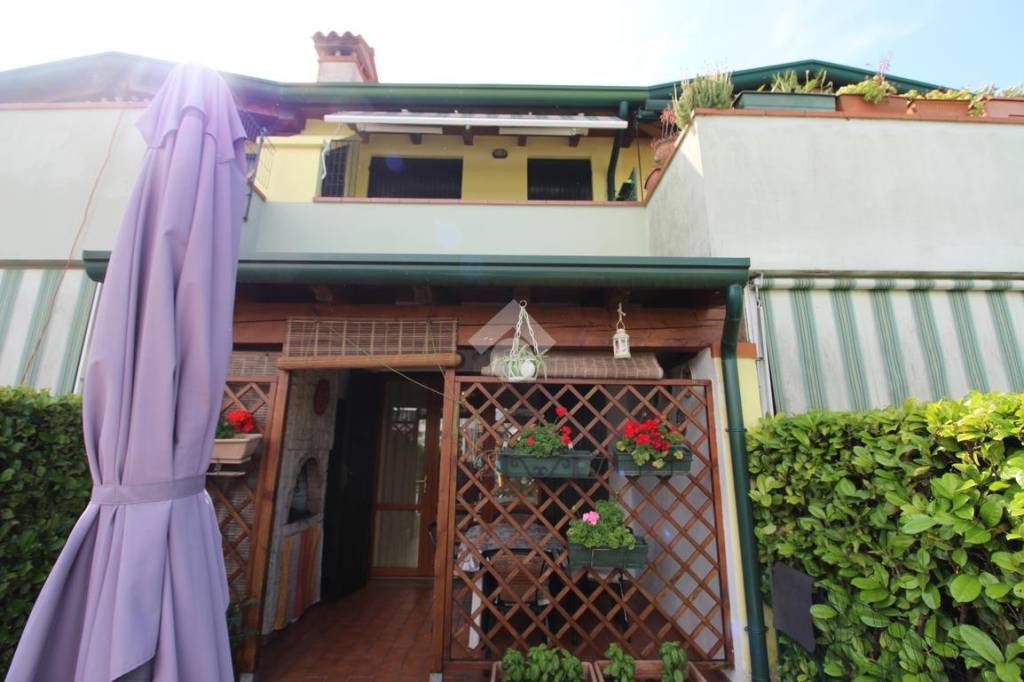 appartamento in vendita ad Eraclea in zona Eracleamare