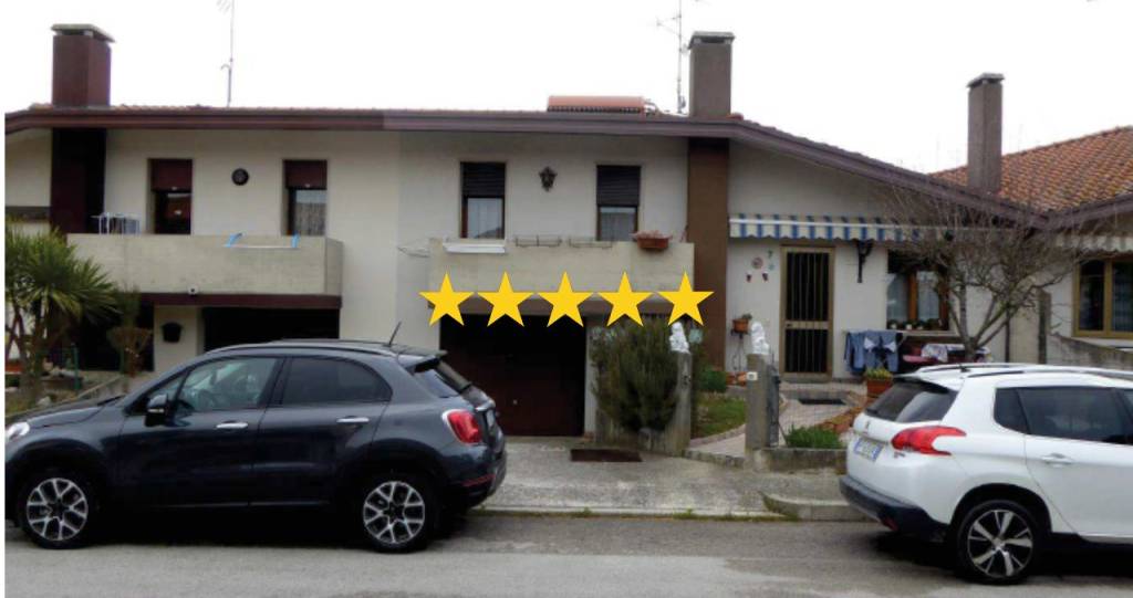 appartamento in vendita ad Eraclea in zona Torre di Fine