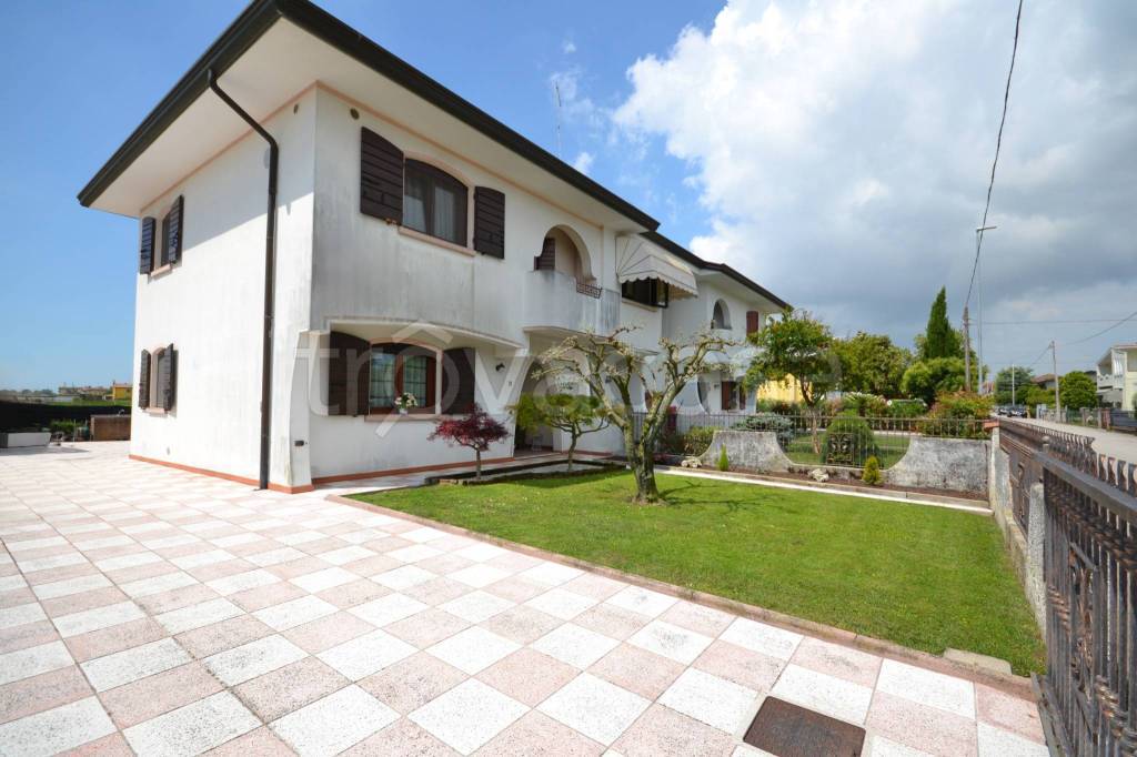 casa indipendente in vendita ad Eraclea