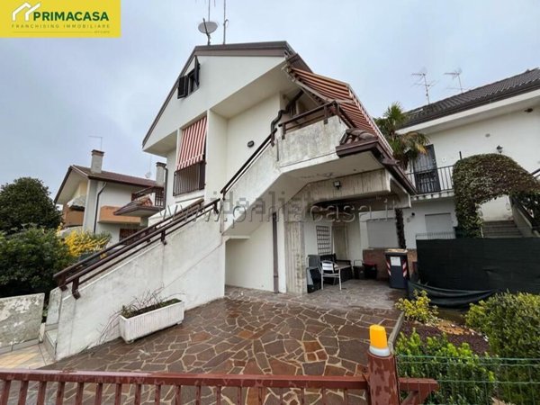 appartamento in vendita ad Eraclea in zona Eracleamare