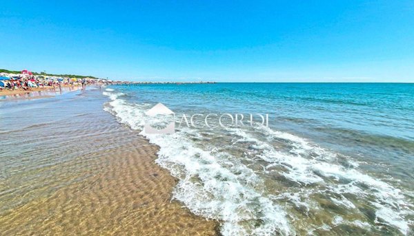 appartamento in vendita ad Eraclea in zona Eracleamare