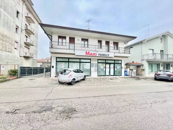 negozio in vendita ad Eraclea