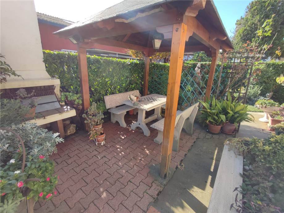 casa indipendente in vendita ad Eraclea in zona Eracleamare