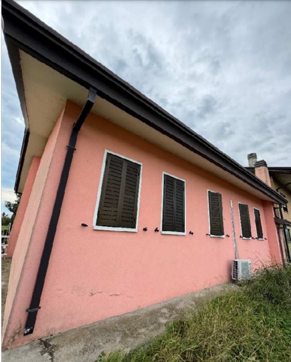 casa indipendente in vendita ad Eraclea in zona Murazzetta