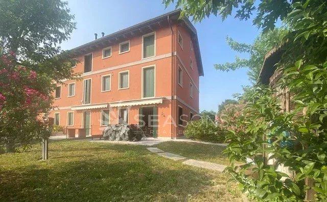 appartamento in vendita ad Eraclea in zona Eracleamare
