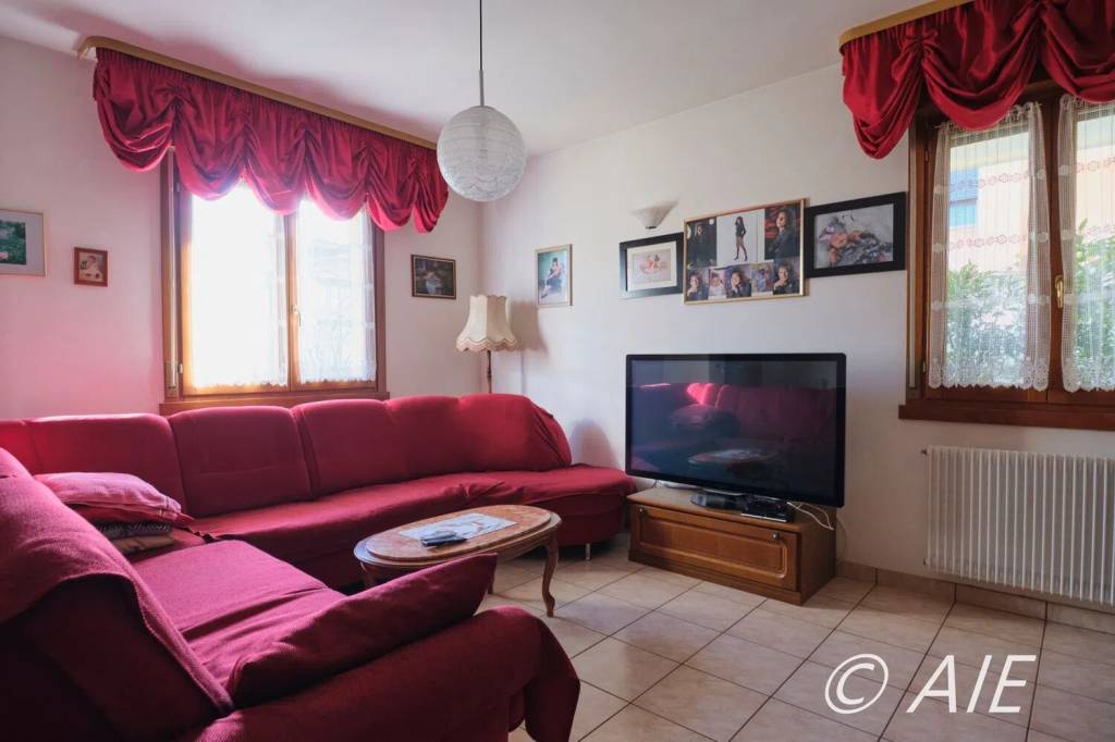 appartamento in vendita ad Eraclea in zona Stretti