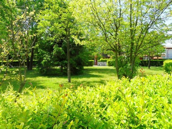 casa indipendente in vendita ad Eraclea in zona Torre di Fine