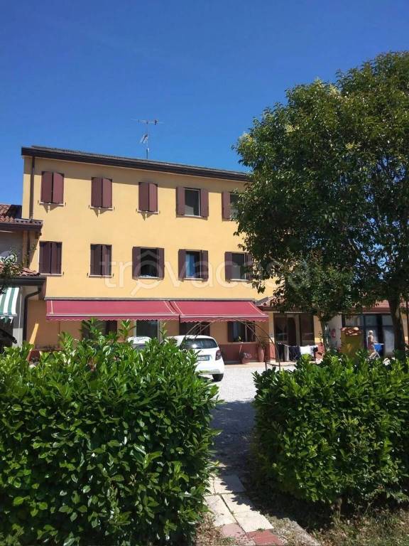 casa indipendente in vendita ad Eraclea in zona Brian