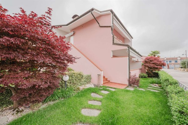 appartamento in vendita ad Eraclea in zona Eracleamare